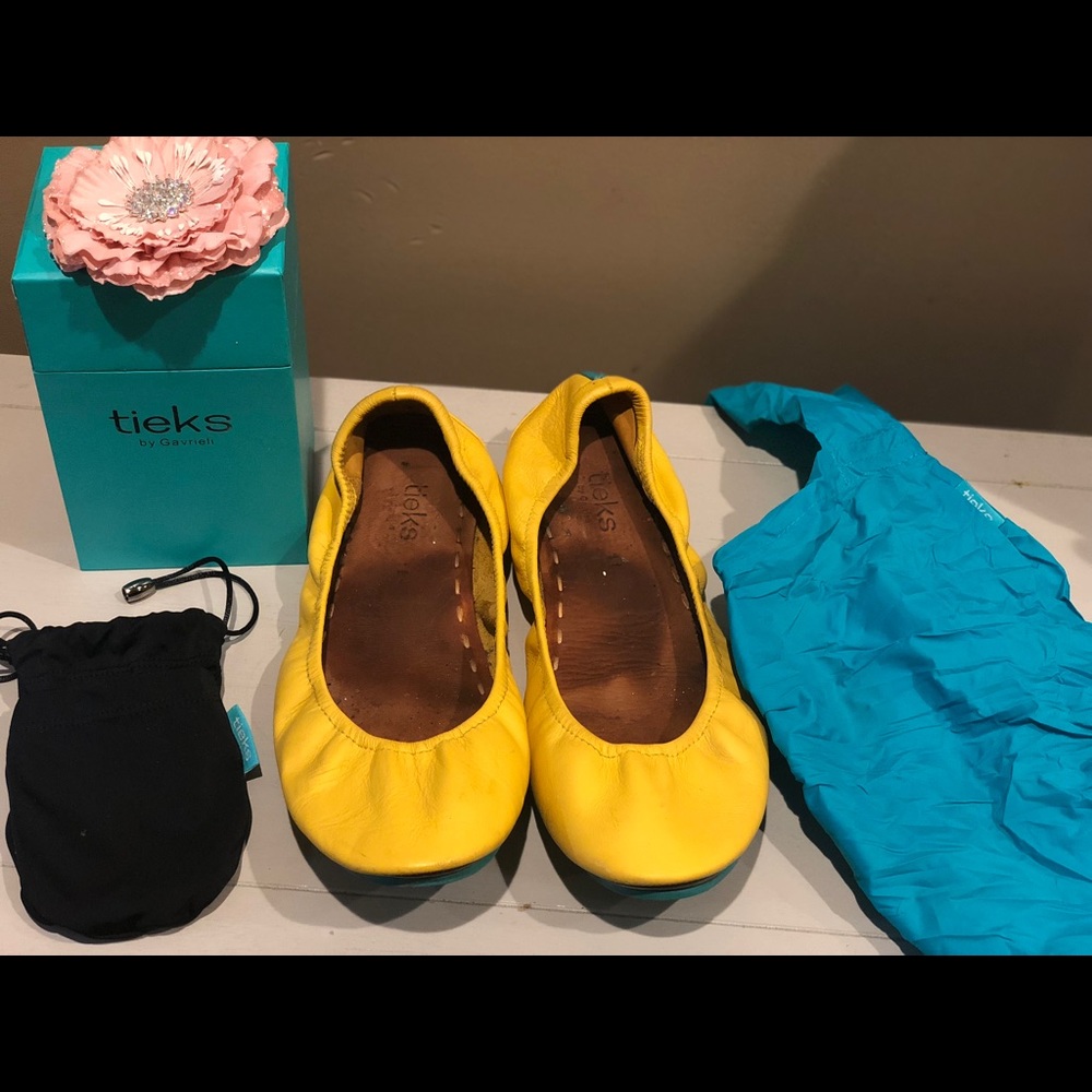 Mustard Tieks